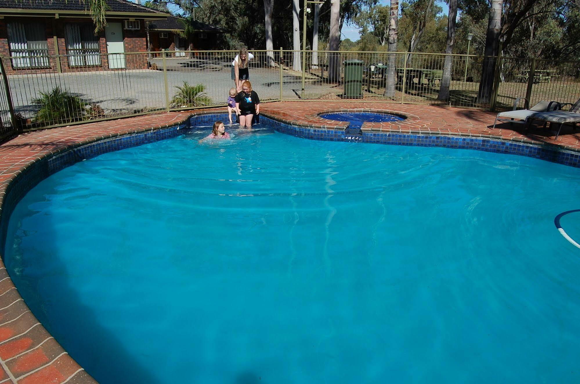 Two Rivers Motel Wentworth Esterno foto